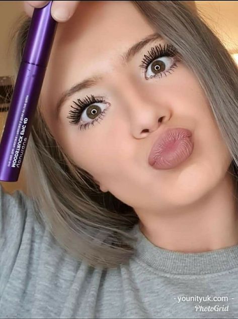 Non clumpy volume mascara Healthy Lashes, Beauty Appointment, Younique Mascara, Daily Beauty Tips, False Lash Effect Mascara, Fiber Mascara, Younique Makeup, Black Mascara, Volume Mascara