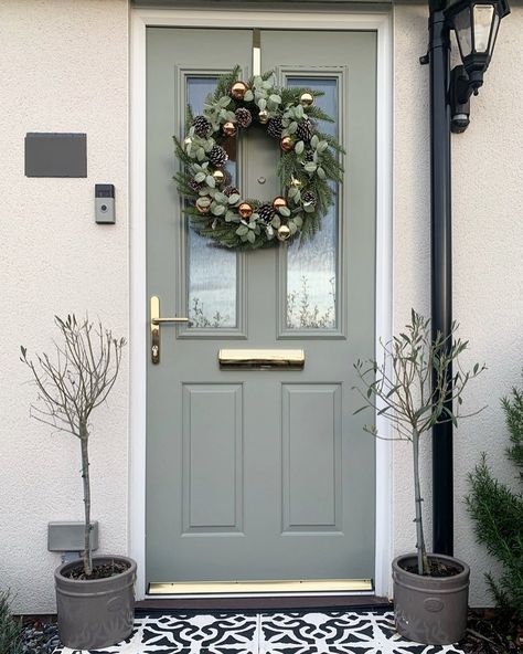 Zoë | The Silva Souter on Instagram: “Christmas at The Silva’s ✨ @decoratingcentreonline #decoratingcentreonline #pinterestworthy #farrowandballpigeon #brassdoorknocker…” Garage Door Paint, Cleaning Paint Brushes, Dulux Heritage, Paint And Paper Library, Paint Color Chart, Hygge Life, Door Paint, Brass Door Knocker, Rose Crown