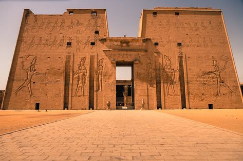 Edfu Egypt, Temple Of Edfu, Mini Temple, Desert Ruins, Temple Of Horus, Edfu Temple, Egypt Temple, Ancient Egypt Architecture, Egypt Architecture