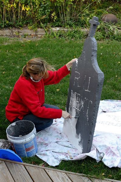 Monster Mud Tombstones, Monster Mud, Halloween Props Diy, Halloween Graveyard, Food Costumes, Easy Halloween Decorations, Easy Diy Halloween, Soldering Iron, Halloween Props