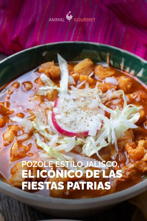 Tipos de pozoles hay muchos, desde el sencillo pero cautivador pozole blanco, el verde de Guerrero y este tradicional pozole rojo de puerco, que también se conoce como pozole estilo Jalisco. Quick Saves