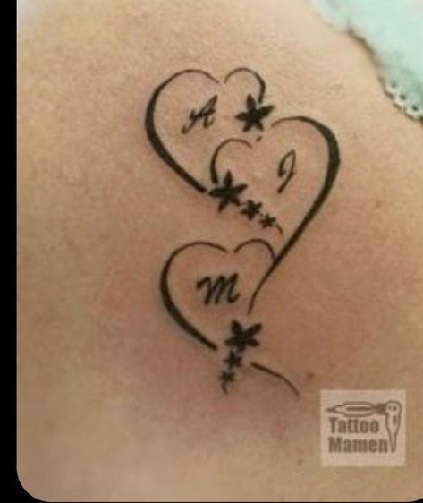 Family Tattoo Ideas For Women Unique, Meaningful Family Tattoo Ideas, Grandma Tattoo For Grandkids, Unique Tattoos Ideas, Unique Heart Tattoos, Kids Tattoo Ideas, Baby Tattoo Ideas, Quotes Tattoo Ideas, Family Heart Tattoos