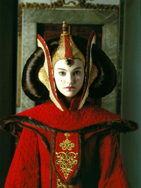 Queen Amidala Natalie Portman Star Wars, Amidala Star Wars, Queen Amidala, Star Wars Padme, Dark Vador, Padme Amidala, Star Wars Costumes, The Phantom Menace, Star Wars Pictures