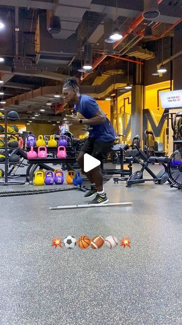 i.am_dgratius on Instagram: "ATHLETIC drills fit quick feet,speed,agility and performance 💥Save and try later⚾️🏈⚽️ . . . . . #footwork #athlete #fitness #footballer #basketball #quickfeet #agility #speed #speedtraining #soccer" Speed Training, Drills, Soccer, Basketball, Football, On Instagram, Instagram, American Football