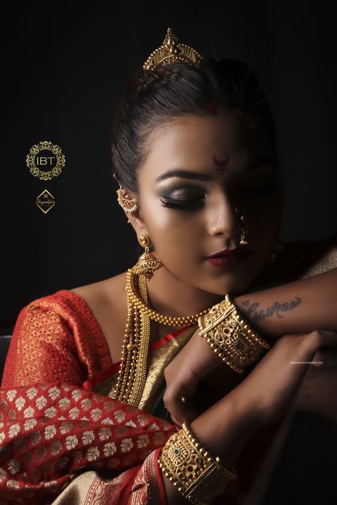 Maharashtrian  Bride | Indoor Shoot | Photography Maharashtrian Bride Photoshoot, Bride Indoor Photoshoot, Bride Poses Indoor, Indoor Model Shoot Poses, Bride Photoshoot Indoor, Saree Shoot Photography, Makeup Shoot Ideas Photoshoot, Makeup Poses, Bride Shots