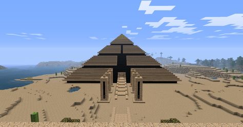 Pyramid Minecraft Project Minecraft Pyramid, Minecraft Blueprint, Stargate Movie, Nether Portal, Minecraft Statues, Minecraft Decoration, Base Ideas, Minecraft Structures, Minecraft Castle