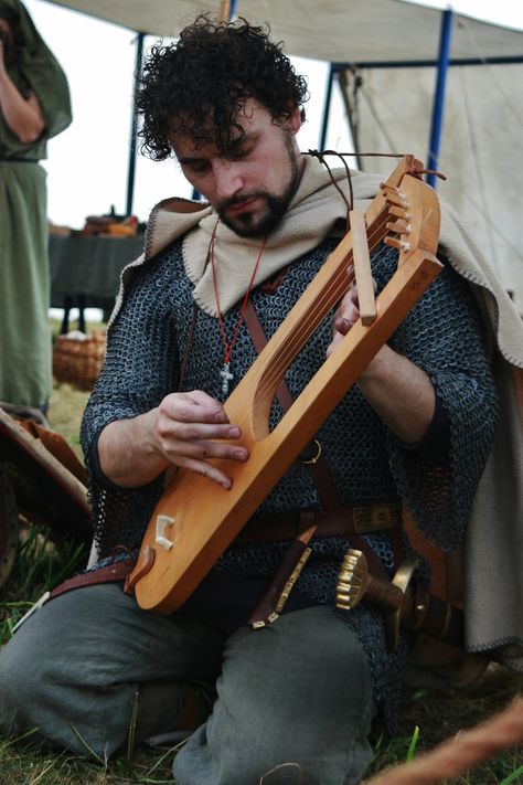 Bard with Lyre 1 by Dewfooter.deviantart.com on @deviantART Viking Musical Instruments, Lyre Pose Reference, Playing Lyre Pose Reference, Viking Instruments, Bard Costume, Bard Instruments, Lyre Instrument, Music Instruments Diy, Playing Instrument