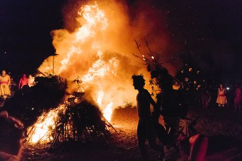 What Is Beltane, Beltane Wedding, Medieval Horror, Three Dark Crowns, Irish Dresses, Herne The Hunter, Dark Crowns, Pagan Aesthetic, Dance Jumps