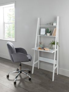 Desks For Small Spaces Bedrooms, Small Room Desk Ideas, Tiny Desk Ideas, Ladder Shelf Desk, White Wooden Desk, Ikea Desk Hack, Decorative Shelves, Ladder Desk, Ladder Design