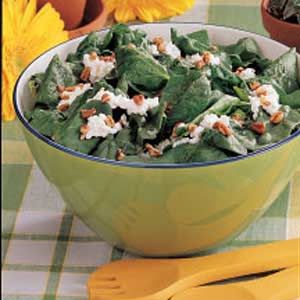 Cottage Cheese Spinach, Spinach Cottage Cheese, Cottage Cheese Salad, Salad Simple, Potluck Dinner, Spinach Salad Recipes, Cheese Spinach, Romaine Salad, Pecan Salad