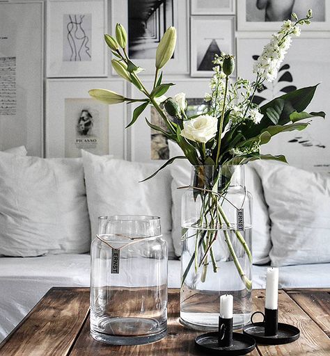 Flowers And Candles, Lev Livet, Creation Deco, Country House Decor, Scandinavian Home, Scandinavian Interior, Interior Inspo, Design Interior, Interior Inspiration