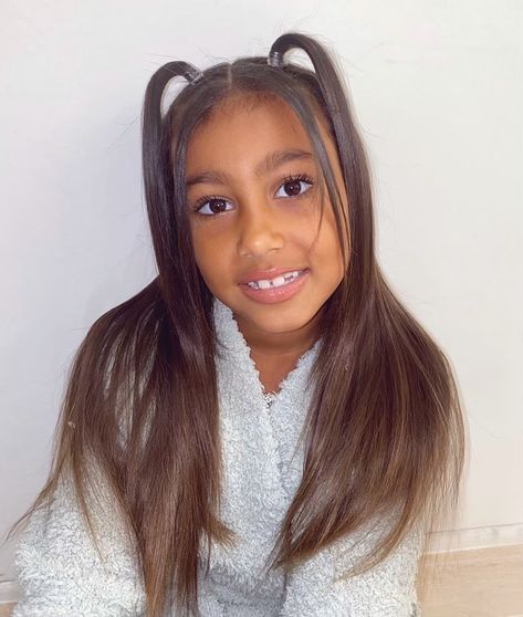 Old Hairstyles, Kardashian Kids, Kim Kardashian And Kanye, Kkw Beauty, Kardashian Family, Kardashian Jenner, Niece And Nephew, Ponytail Hairstyles, Hair Designs