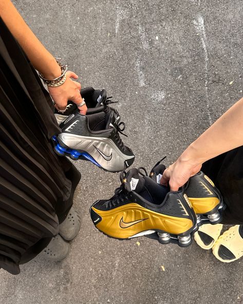 Start your engines! @nike rev things up with a slick duo of Shox R4 in Black / Metallic Silver with Blue Shox & Black / Metallic Gold with chrome suspension to keep you on track 🏎️ Both pairs drop midnight online tonight (12am AEST) Wednesday October 23rd in Women’s US 7-13.5 (up to a men’s 12) for $200AUD🥇🥈🏁 laced.com.au #nike #shoxr4 #shox #nikeshox #sneakers #laced #lacedbrisbane Nike Shocks, Nike Shox For Women, Expensive Taste, Nike Shox, Fashion Pieces, Anti Social, Black Metallic, Metallic Gold, Metallic Silver