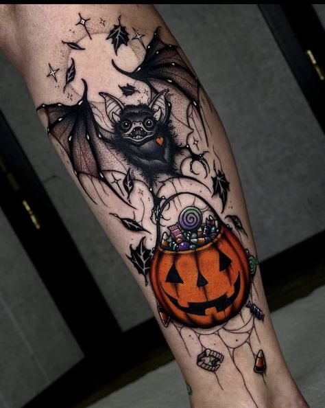 Halloween Tattoo Designs, Blatt Tattoos, Cute Halloween Tattoos, Halloween Tattoo Ideas, Halloween Tattoos Sleeve, Pumpkin Tattoo, Autumn Tattoo, Tattoos Sleeve, Bat Tattoo