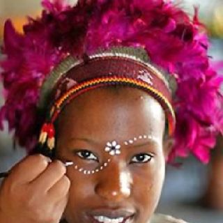 Moyo restaurant, South Africa African Face Paint, African Restaurant, Mime Face Paint, African Makeup, African Princess, Face Painting Easy, Face Painting Designs, Eye Painting, Afro Punk