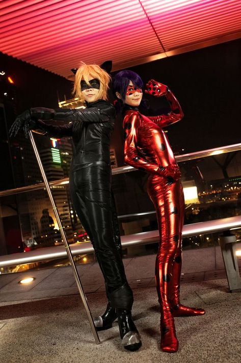 Ladybug And Cat Noir Costume, Cat Noir Costume, Bug Costume, Ladybug Outfits, Miraculous Ladybug Tumblr, Ladybug And Cat Noir, Catty Noir, Marinette And Adrien, Cosplay Tips