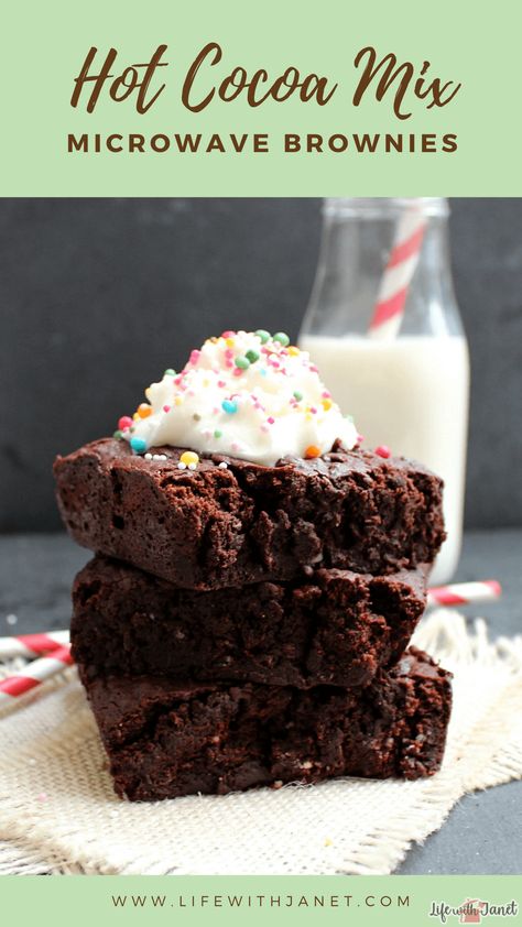 Hot Cocoa Brownies, Brownie Recipe With Cocoa, Easy Desserts To Make, Microwave Brownie, Hot Chocolate Brownies, Cocoa Powder Recipes, Moist Brownies, Microwave Baking, Cocoa Brownies