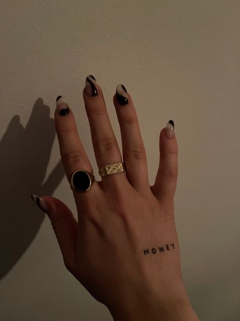 Signet Ring Tattoo, Jewellery Tattoo, Ring Tattoo, Ring Tattoos, Signet Rings, Signet Ring, Tattoos And Piercings, Piercings, Honey