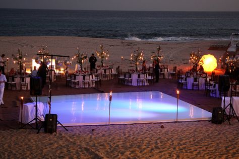 Tips for your wedding dance floor Light Up Dance Floor, Dance Floor Lighting, Trendy Wedding Favors, Blues Dance, Dream Beach Wedding, Dance Floor Wedding, Beach Wedding Reception, Dance Floors, Beach Ceremony