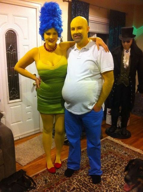 DIY Halloween Costume Ideas For Couples Scream Couple, Diy Couples Halloween Costumes, Simpsons Costumes, Simpsons Halloween, Halloween Costumes For Adults, Couples Halloween Costumes, Halloween Costumes Diy Couples, Funny Couple Halloween Costumes, Costumes For Adults