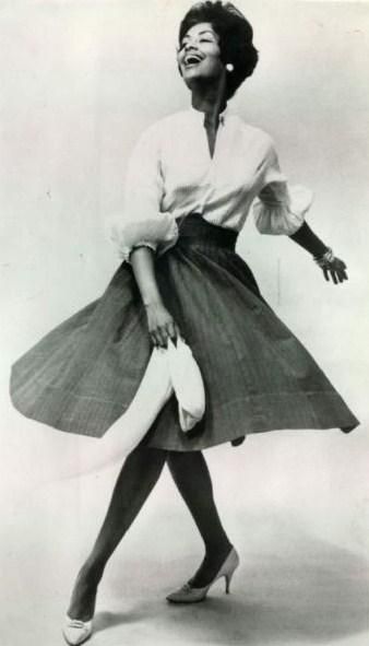 vintage everyday: Old Portrait of The First Well-known Black Model Helen Williams. 1960s African American Vintage, Helen Williams, African American Fashion, Vintage Fashion 1950s, Old Portraits, Vintage Black Glamour, Black Hollywood, Foto Vintage, Vintage Mode