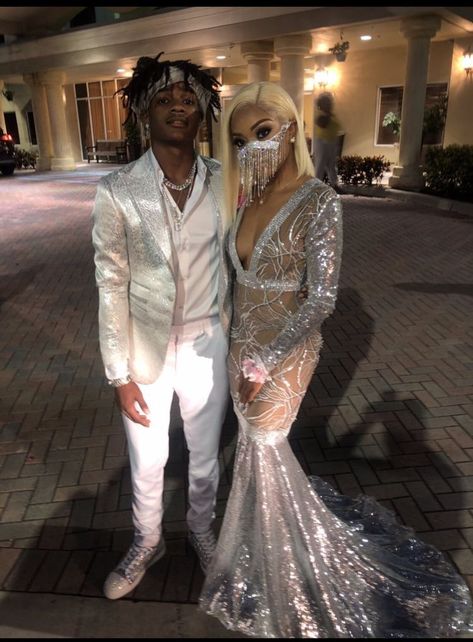 Silver Prom Couple Outfit, Silver Prom Ideas Black Couples, Grey Prom Dress Black Couple, Baddie Prom Dresses Silver, Sliver Prom Dresses Black Couple, Tattoo Beautiful, Tattoo Baby, Masquerade Prom, Prom Season