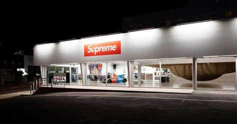 Clothing brand Supreme has reopened a new fashion and skateboarding destination within its Los Angeles store designed by Brinkworth. Supreme Store, Supreme Brand, Steel Trusses, Paris Store, London Interior, Tower Records, Sunset Boulevard, Skateboard Design, Polished Concrete