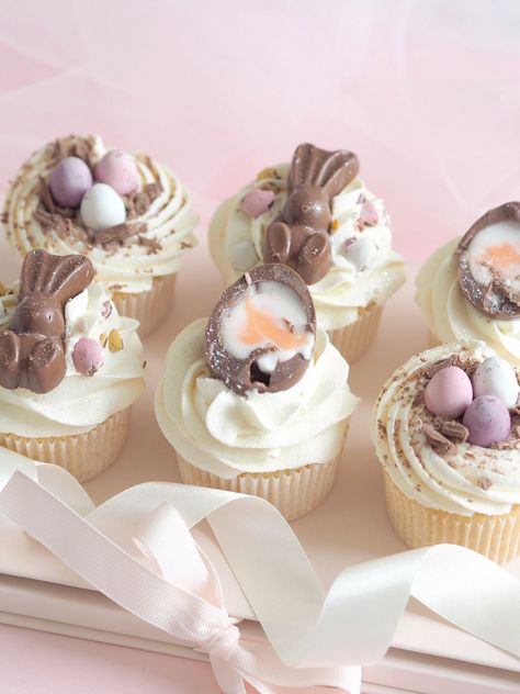 Easter Baking Ideas, Easter Cake Ideas, Easter Cupcake Recipes, Mini Patisserie, Easter Cooking, Easter Food Appetizers, Easter Cupcake, Easter Sweets, Easter Bunny Cake