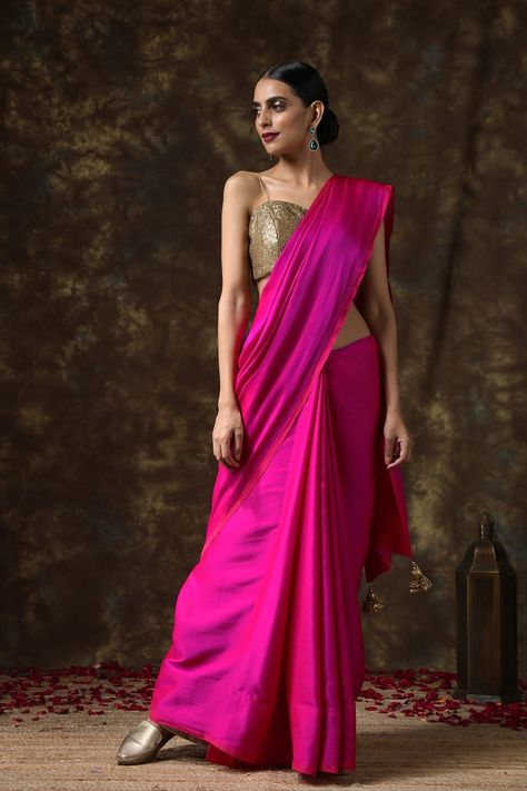 Buy Plain Silk Two Tone and Reversible Soft Silk Saree in Hot Pink Online in India - Etsy Bridesmaid Saree, Saree Jewellery, Plain Saree, Perfect Blouse, Sequin Blouse, Satin Saree, Red Saree, Readymade Blouse, Chiffon Saree