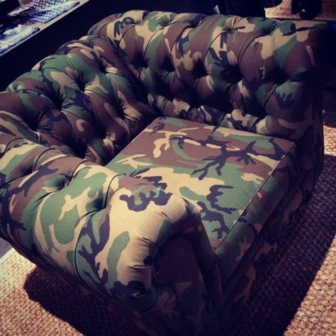 camo sofa Camo Furniture, Camo Home Decor, Man Room, Man Cave Garage, Dream Decor, Reupholster, Military Fashion, Sofa Design, Furniture Accessories