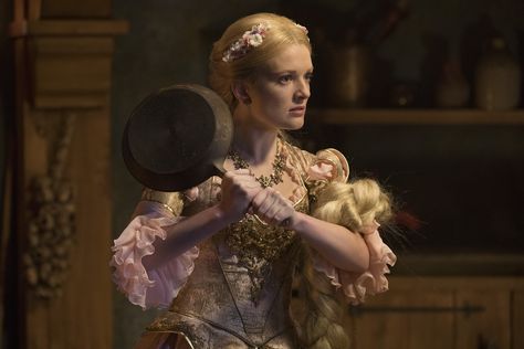 Once Upon A Time "Eloise Gardener" S7EP7 Once Upon A Time Rapunzel, Live Action Rapunzel, Mother Gothel, Dream Roles, Aaliyah Pictures, Rapunzel Costume, Princess Vibes, Dark Fairytale, Popular Shows