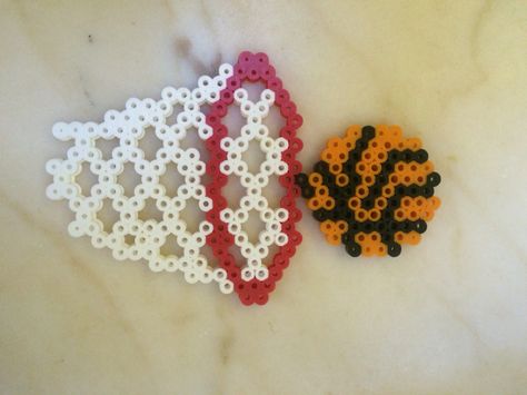 basketball and hoop perler bead creation Baseball Perler Beads, Tennis Perler Beads, Peeler Bead Soccer Ball, Perler Bead Patterns Basketball, Basketball Perler Bead Patterns, Basketball Perler Beads, Perler Bead Volleyball, Perler Beads Basketball, Nba Perler Beads