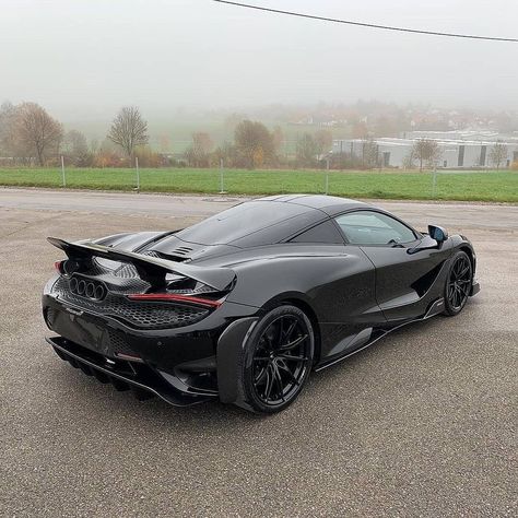 Luxury | Cars | Lifestyle on Instagram: “Mclaren 765LT 😈 Are you a fan of Mclaren? I absolutely love this one. Especially in this blacked out specification. 😍💀 Follow…” Mclaren 765 Lt, Mclaren 765, Mclaren 765lt, Laferrari Aperta, School Dr, Ferrari Cars, Mclaren Cars, Aesthetic Cool, High End Cars