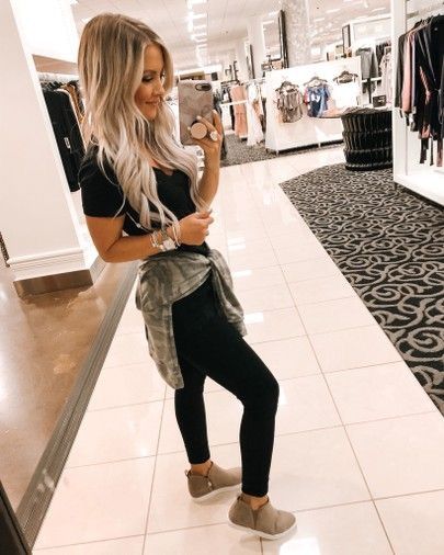 Leggings Outfit Fall, Fall Leggings, Active Outfits, Legging Outfits, Athleisure Outfits, Cute Fall Outfits, Business Outfit, Beauty And Fashion, Athletic Outfits