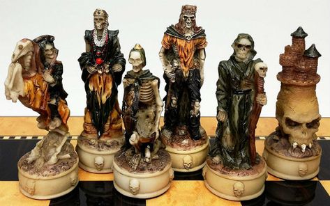 Kids Chess Set, Harry Potter Chess Set, Clay Sculpting Ideas, Harry Potter Chess, Dragon Chess, Chess Piece Tattoo, Medieval Chess Set, Themed Chess Sets, Sculpting Ideas