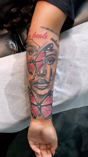 @_sebastian_tattoos on Instagram: "🧠🖋 put together my spin off to a photo that my client brung in. Appreciate you again Millie for making the drive to me and sitting like a champ 💪🏾" Half Of Sleeve Tattoos For Women, Girl Forearm Tattoos, Side Forearm Tattoo Women, Forearm Tattoo Girl, Half Sleeve Tattoos Drawings, Black Girls With Tattoos, Tattoos For Black Skin, Forearm Tattoo Women, Tattoos Women