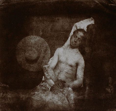 The first hoax photograph was taken in 1840 by Hippolyte Bayard. Both Bayard and Louis Daguerre fought to claim the title “Father of Photography.” Bayard had supposedly developed his photography process before Daguerre introduced the Daguerreotype. However, the announcement of the invention was held off, and Daguerre claimed the moment. In a rebellious move, Bayard produced this photograph of a drowned man claiming that he killed himself because of the feud. Robert Cornelius, Louis Daguerre, Early Photos, Famous Photos, New Mexico Usa, History Of Photography, Conceptual Photography, French Photographers, First Photograph