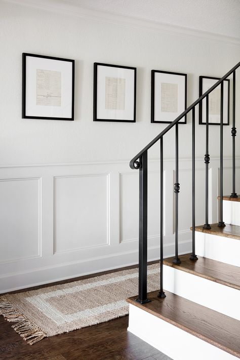 Modern Wainscoting Ideas, Iron Stairs, Farmhouse Stairs, Stairs Railing, Wainscoting Styles, Iron Stair Railing, Railing Ideas, Hallway Designs, Stair Case