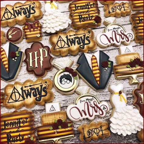 Ummmm... when someone asks you to make HP wedding cookies for a surprise reception, you DO IT... Because you’re a grown ass woman HP nerd🤣🤣… Hp Snacks, Storybook Cookies, Harry Potter Inspired Food, Hp Wedding, Harry Potter Desserts, Harry Potter Snacks, Harry Potter Bridal Shower, Pre Bridal, Harry Potter Wedding Theme