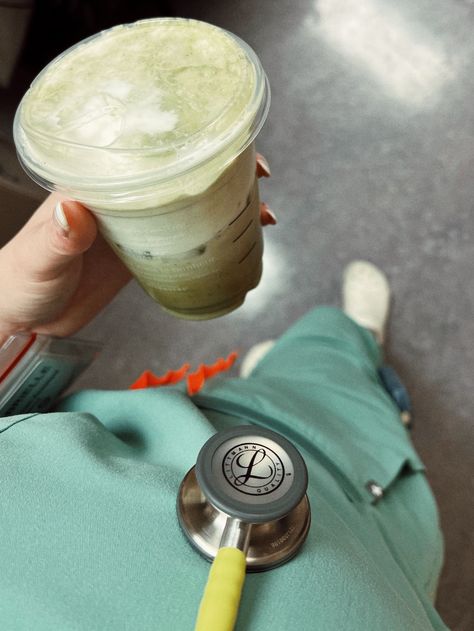 Matcha and espresso combo in the cutest wearfigs scrubs! Its a green moment #figs #scrubs #materialgirl #aesthetic #ootd #workfit #scrubs #stethoscope #medicinaestetica Aesthetic Scrubs, Aesthetic Ootd, Figs Scrubs, Material Girls, The Cutest, Matcha, Scrubs, Espresso, Ootd