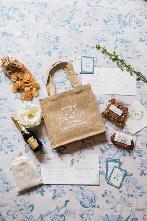 Welcome Bag Ideas, Aruba Weddings, Welcome Baskets, Wedding Welcome Gifts, Welcome Bag, Couple Wedding Rings, Wedding Gift Bags, Wedding Welcome Bags, Beach Wedding Favors