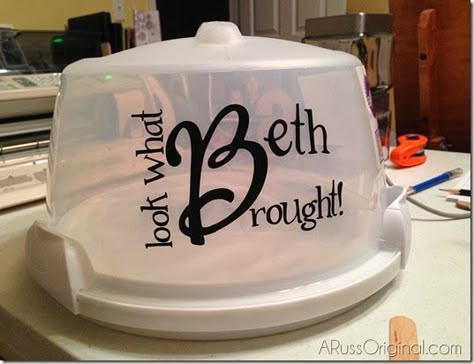 my amazing Cricut! personalized cake carrier Cake Carriers, Vinyle Cricut, Cricut Expression, Cake Carrier, Ideas Hogar, Personalized Cakes, Cake Cover, Eat Dessert First, Silhouette Cameo Projects