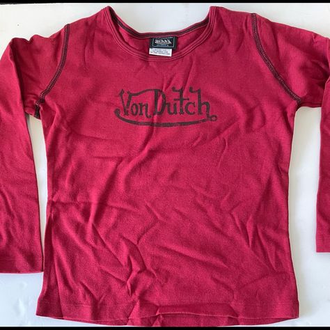 Nwot Von Dutch Kids Logo Tee Vintage Von Dutch, Von Dutch Shirt, 2000s Shirts, Vintage Graphic Tees, Y2k Long Sleeve, Gym Fits, Von Dutch, 2000s Fashion Outfits, Thrift Finds