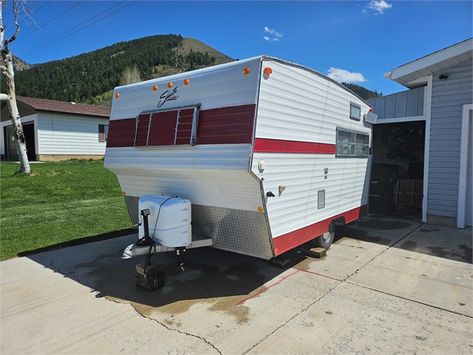 Sweet '69 Shasta 1400 Shasta 1400, Shasta Camper, Camper Trailer For Sale, Camp Trailer, Vintage Campers Trailers, Vintage Campers, Vintage Trailers, Glacier National, Vintage Camper