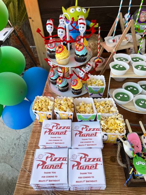 Toy Story Woody Birthday Party Ideas, You Story Dessert Table, 1st Toy Story Birthday, Toy Story Half Birthday, Toy Story Desert Table Ideas, One Year Old Toy Story Birthday, Toys Story Birthday Party Ideas, Toystory Themed Centerpieces, Toy Story Party Treats