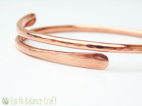 Copper Bracelet Diy, Copper Jewelry Tutorial, Copper Jewelry Diy, Contemporary Silver Jewelry, Diy Bling, Wire Wrap Jewelry Designs, Copper Jewellery, Copper Jewelry Handmade, Artisan Bracelets