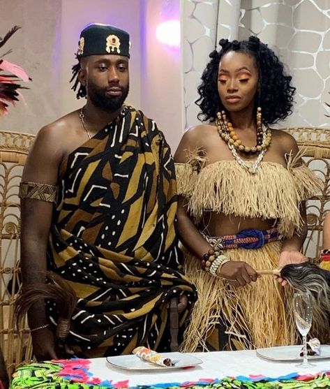 Congolese Traditional Wedding, Congolese Culture, African Wedding Theme, Culture Clothes, African Aesthetic, South African Traditional Dresses, Royalty Dress, African Traditional Wedding Dress, African Wedding Attire