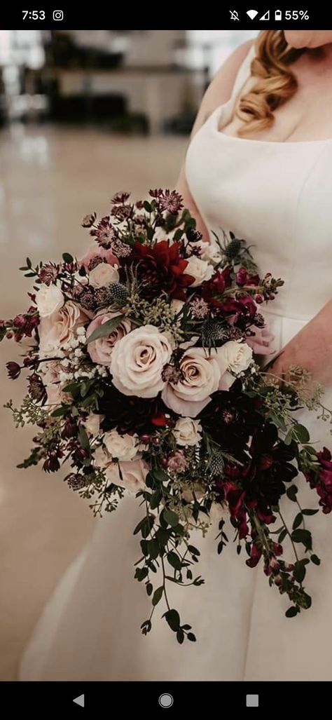 Emerald And Wine Wedding, White And Burgundy Bouquet, Bridesmaids Bouqet, Bridal Bouquet Green, Garden Rose Bouquet Wedding, Wedding Colour Palettes, Moody Wedding Flowers, Dahlia Wedding Bouquets, 2026 Wedding