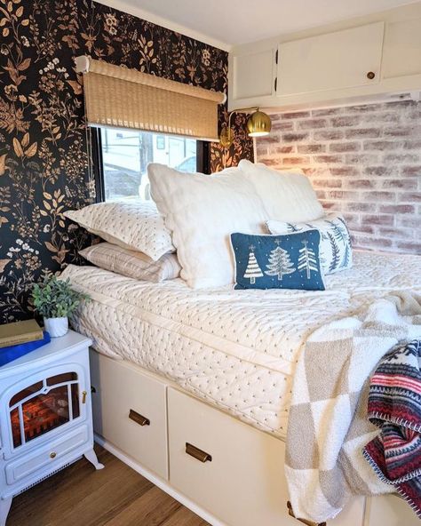 A cozy home on wheels! 🚐 🏠 💓 Leann and Elijah from @fivetalentshomes renovate RVs into tiny, cozy spaces that roam the country. In this one, they used the Herbarium Antique design and it brings so much character and warmth to the interior. The open road is feeling much more homey with this set up. Looks fantastic! 👌 😘 ⠀⠀⠀⠀⠀⠀⠀⠀⠀ #rvlife #wallpaper #rvreno #rvinterior #fulltimerv #livingsmall #livingsimply #homereno #rvwallpaper #tinyhouse Rv Wallpaper, Rv Interior Remodel, Rv Bedroom, House Makeovers, Campervan Life, Tiny House Inspiration, Home On Wheels, Cozy Spaces, Interior Remodel