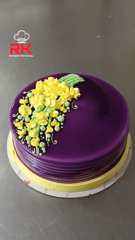 Eirian252 - Flowers Blueberry Cake Blueberry Cake Designs, Blueberry Cake, 80th Birthday, Popular Videos, Cake Designs, Cake, Birthday, Flowers, Quick Saves